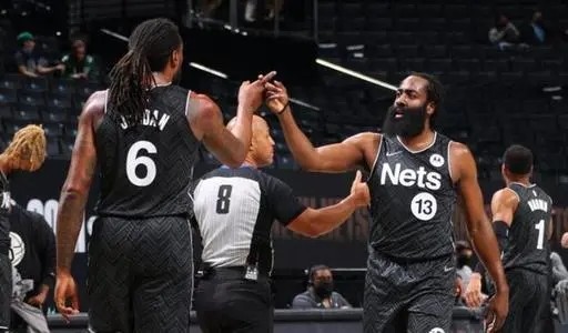  克拉克25+14爵士击退篮网