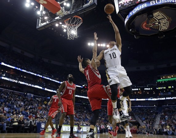  戈贝尔两双封盖森林狼双加时险胜鹈鹕收获关键胜利