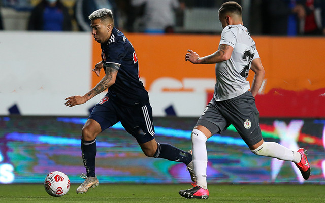 基尔高士丁客场创造奇迹,爆冷战胜领头羊震惊联赛