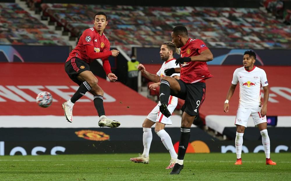 莱比锡红牛快速反击战术称霸德甲赛场